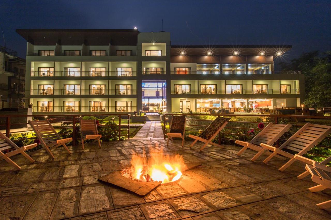 Park Safari Resort Саураха Экстерьер фото